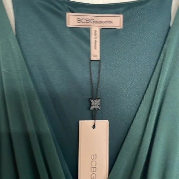 NWT BCBGeneration midi emerald green dress - Picture 8 of 9